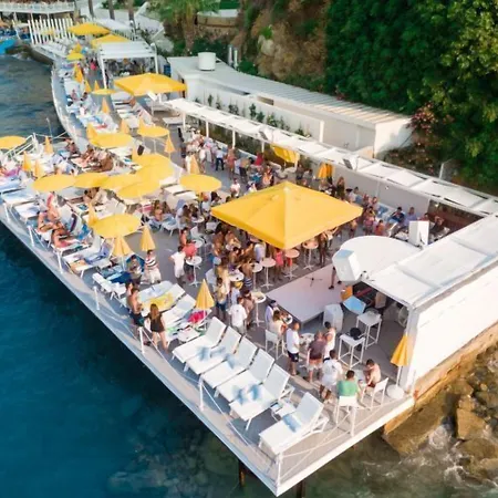 ホテル Marti Prime クシャダス