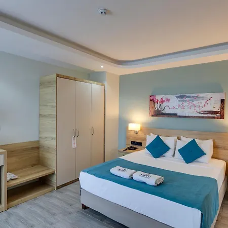 Marti Beach Hotel 4* Kusadasi