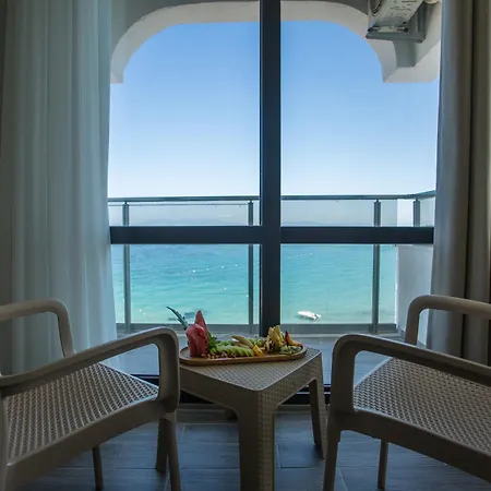 Marti Prime Отель Кушадасы